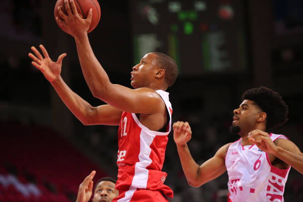 限于球场上 限于球场上