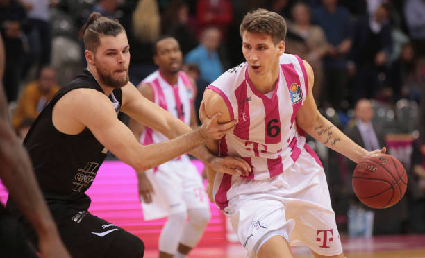 高的球员之 高的球员之