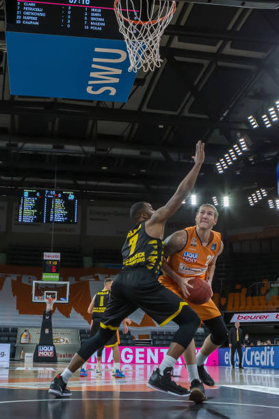 虽然亚马尔 虽然亚马尔